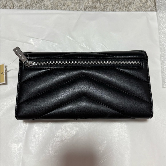 NWT Michael Kors Jet Set Travel Large Quilted Tri-Fold Wallet in Black - Picture 9 of 11